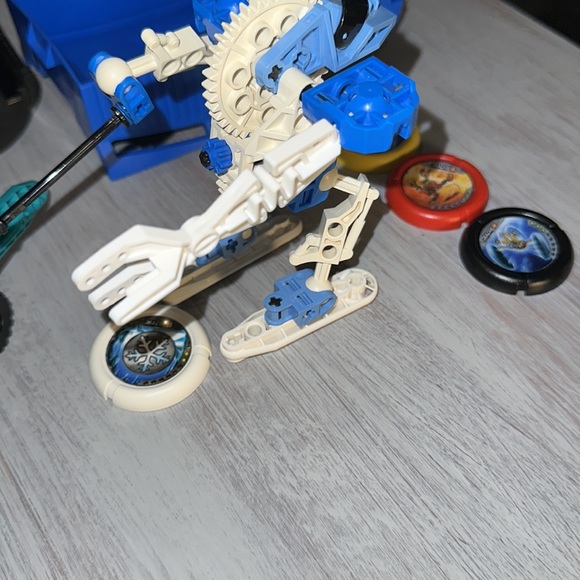 Vintage LEGO Technic Throwbot #8501 Ski, #8502 Turbo and #8507 Electro. - Picture 7 of 7